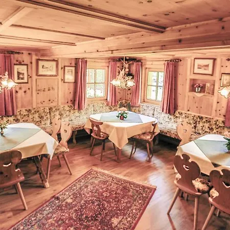 Hottererhof Konukevi 3*